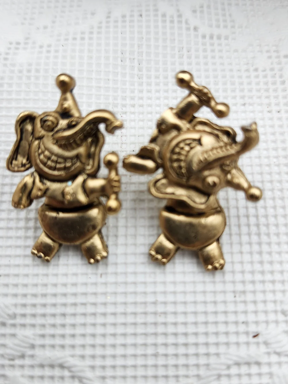 Vintage Gold Tone Elephant Clown Pierced Earrings Moving Heads  Dangle